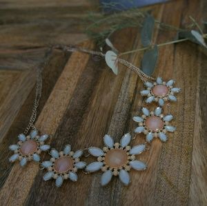 Flower Necklace (NWOT )